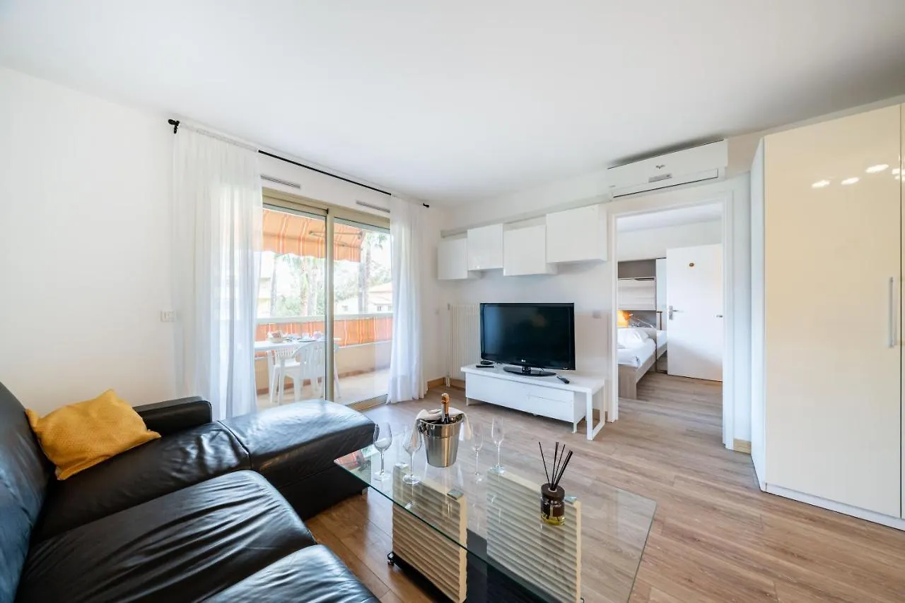 Spacieux 3 Pieces A 5 Min Des Plages A Pieds Antibes Appartement