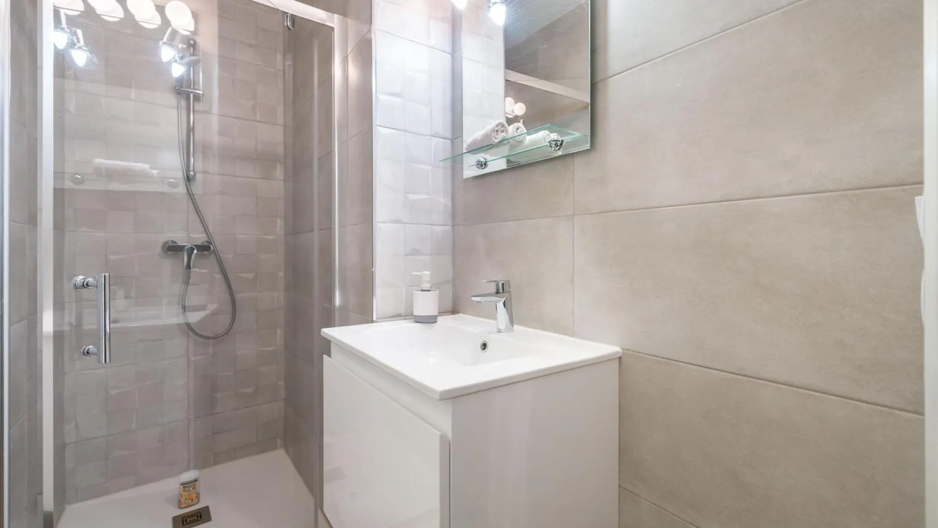 Appartement Spacieux 3 Pieces A 5 Min Des Plages A Pieds Antibes Frankrijk